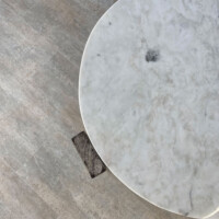 Mesa Auxiliar en Mango Japan - Imagen 2