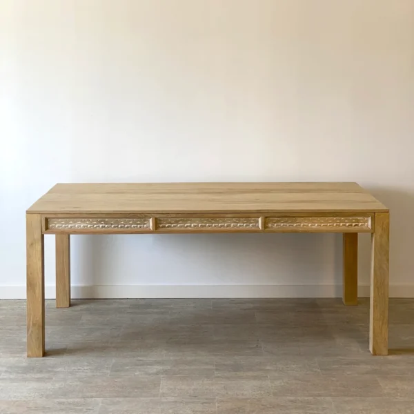 Mesa de Comedor en Mango Menorca