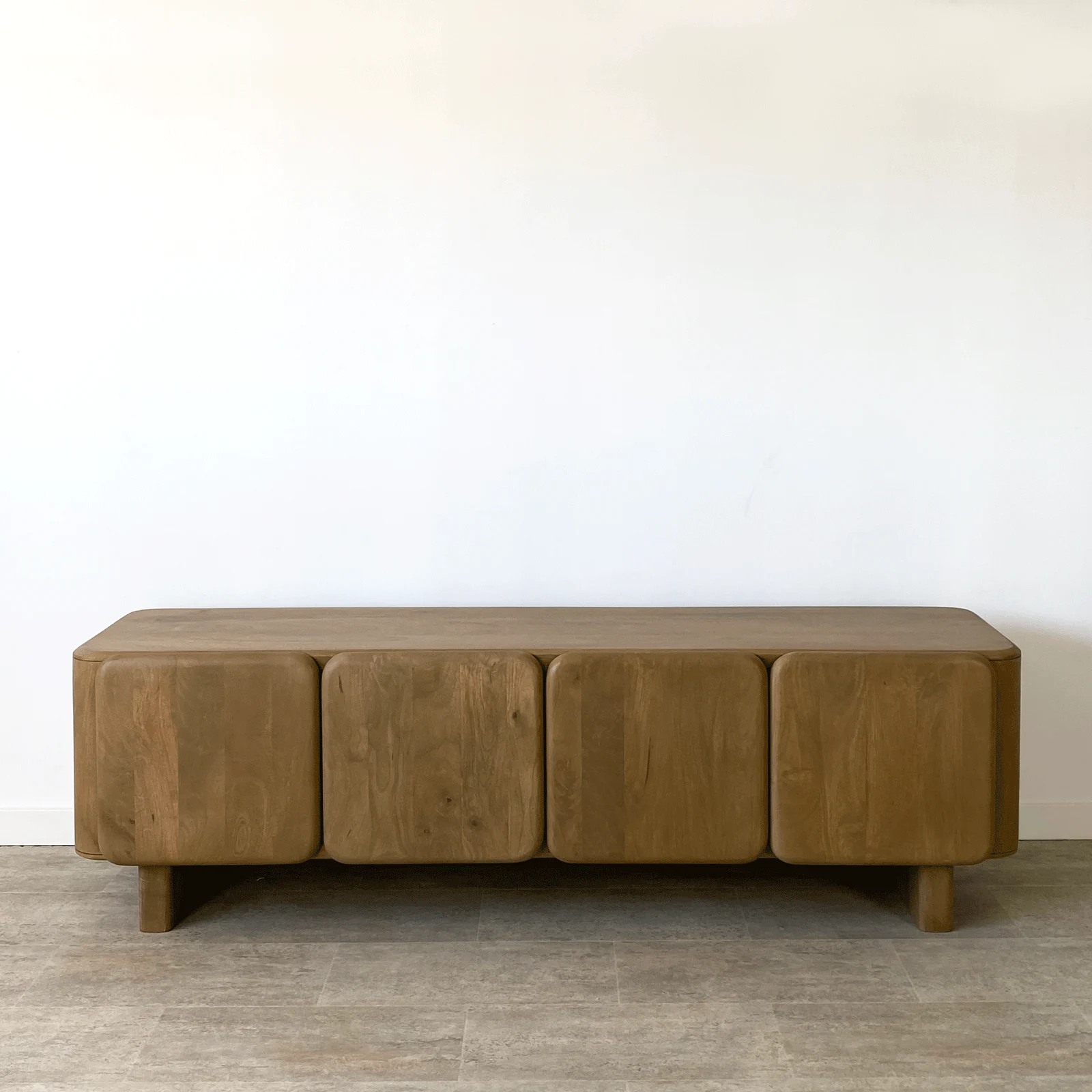 Mueble Tv 175cm en Mango Curve