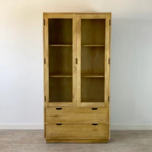 Vitrina de 4 Puertas en Mango Basic