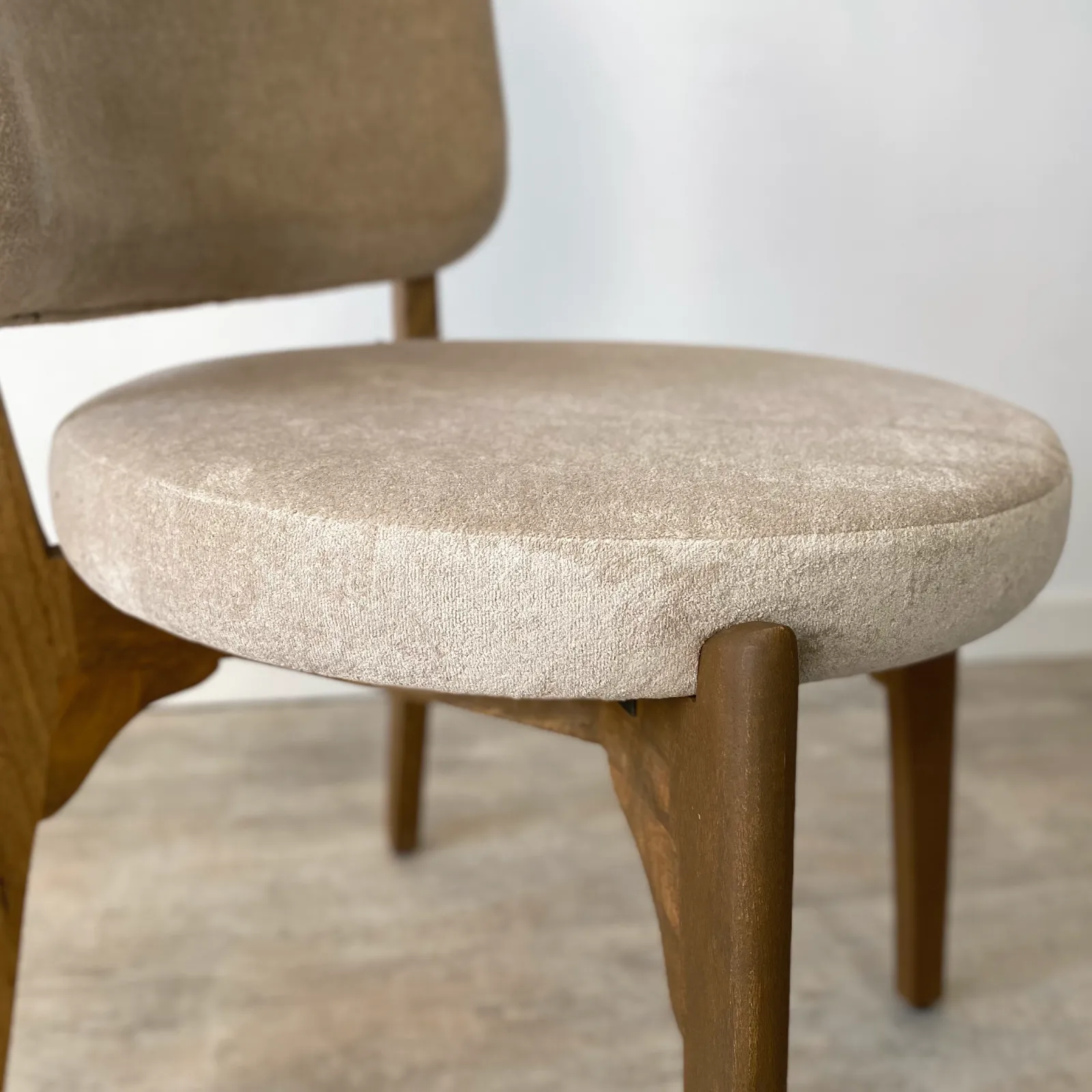 Pack 2 Sillas Asiento Redondo en Mango y Crudo Neo - Imagen 7