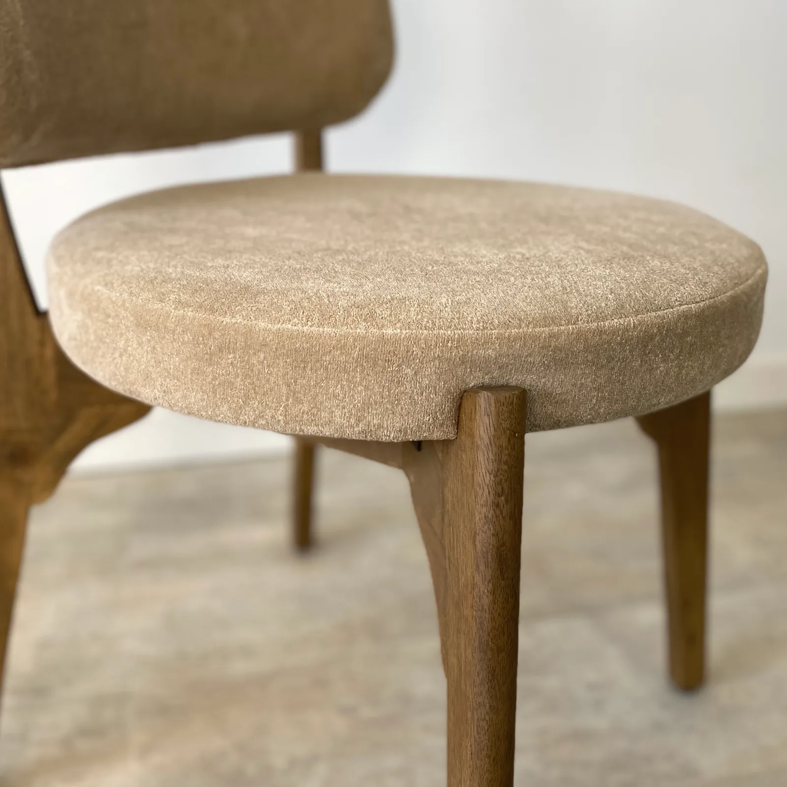 Pack 2 Sillas Asiento Redondo en Mango y Arena Neo - Imagen 7