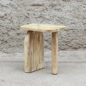 Mesa Auxiliar en Mango Natural Ibiza